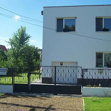 Aliz Apartman Nyiregyhaza Exterior photo